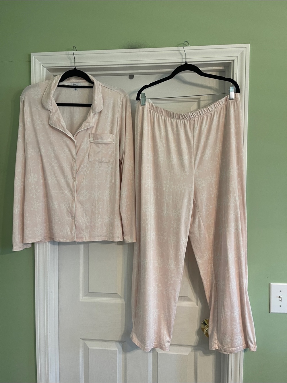 KIM ROGERS Snowflake Pajama Set-size Large